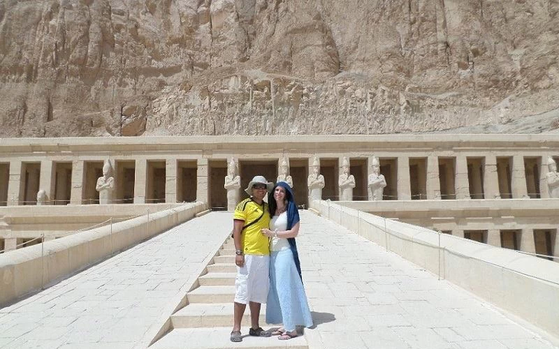 Family Journey across the Nile for 5 Days in Egypt }}
